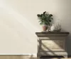Unsere alabástromfehér ecsetvonás mintás tapéta 540819