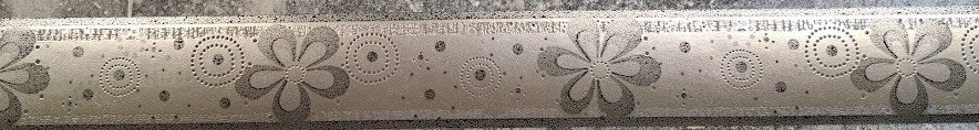 Ezüst virágos tapétaszegély 4,5cm